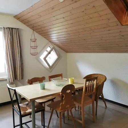 アパート Neb-thun 2 トゥーン